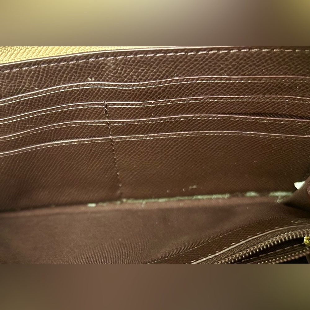 Coach Embossed Wallet - Picture 10 of 10
